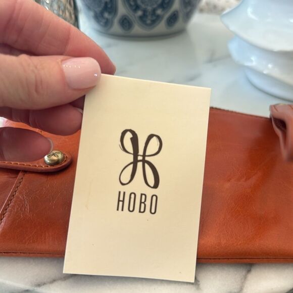 NWT Hobo wristlet - Picture 6 of 8
